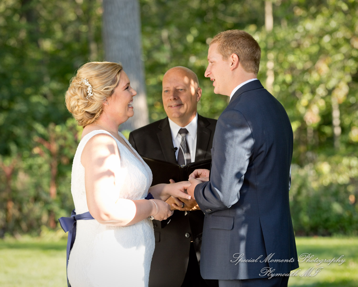 Wellers East Garden Saline MI wedding photograph