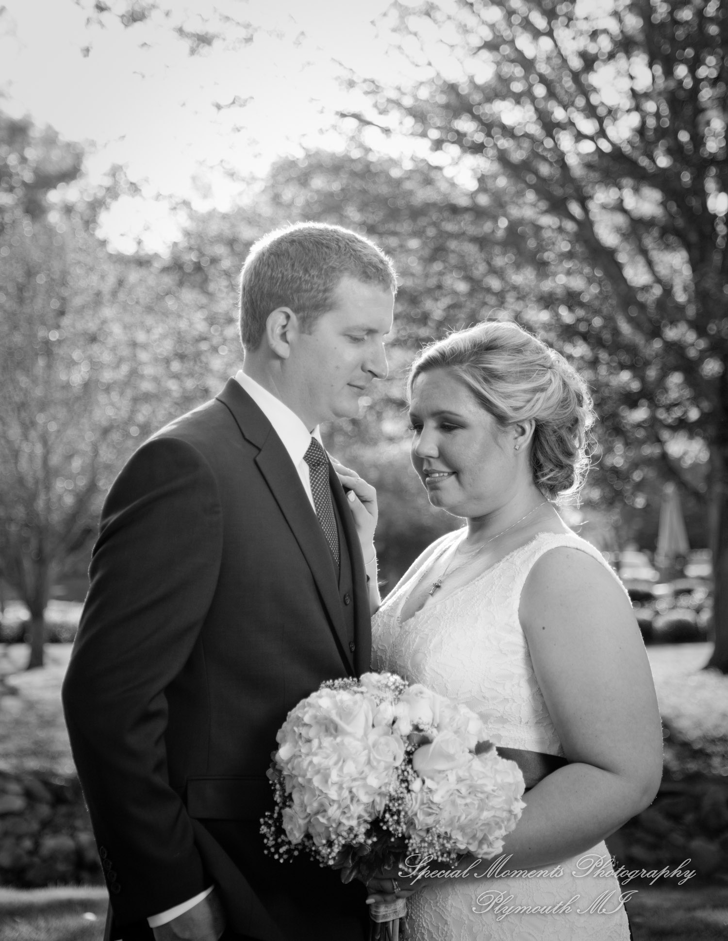 Wellers East Garden Saline MI wedding photograph