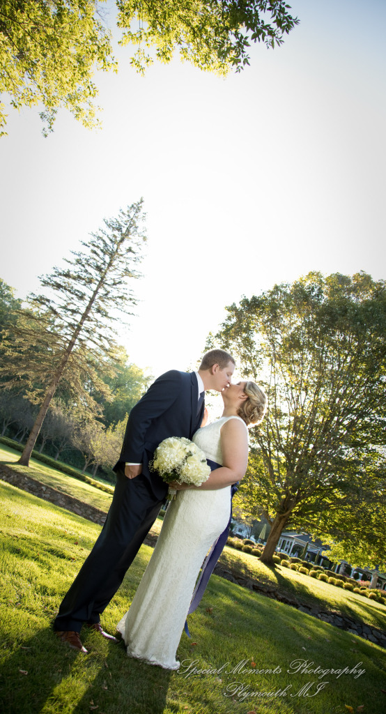 Wellers East Garden Saline MI wedding photograph