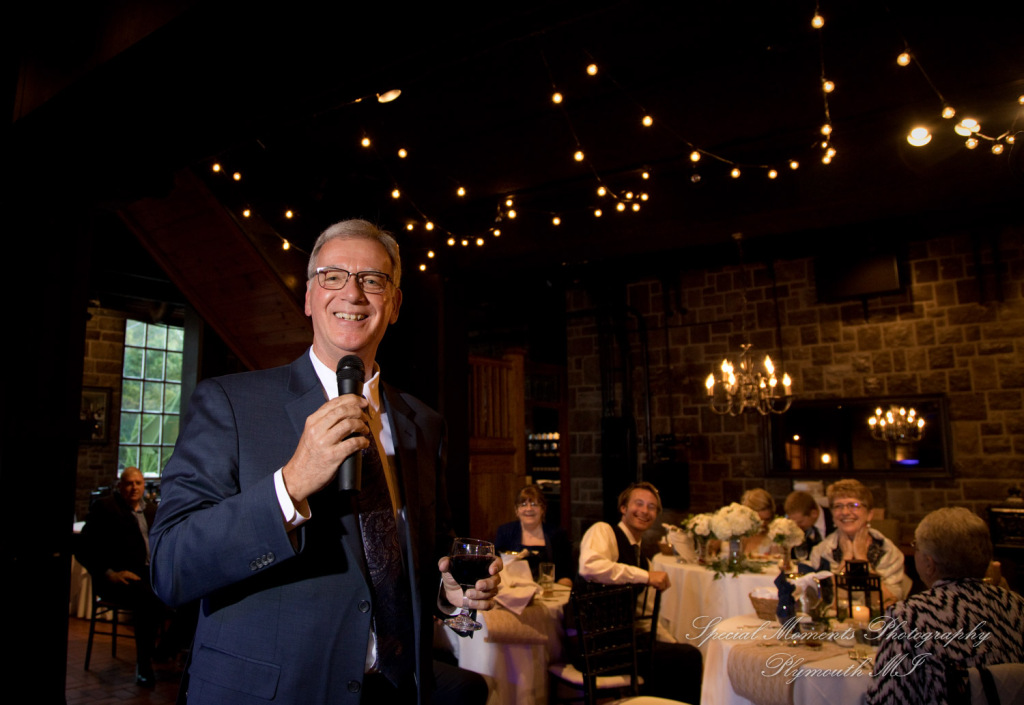 Wellers Raisin River Room Saline MI wedding photograph