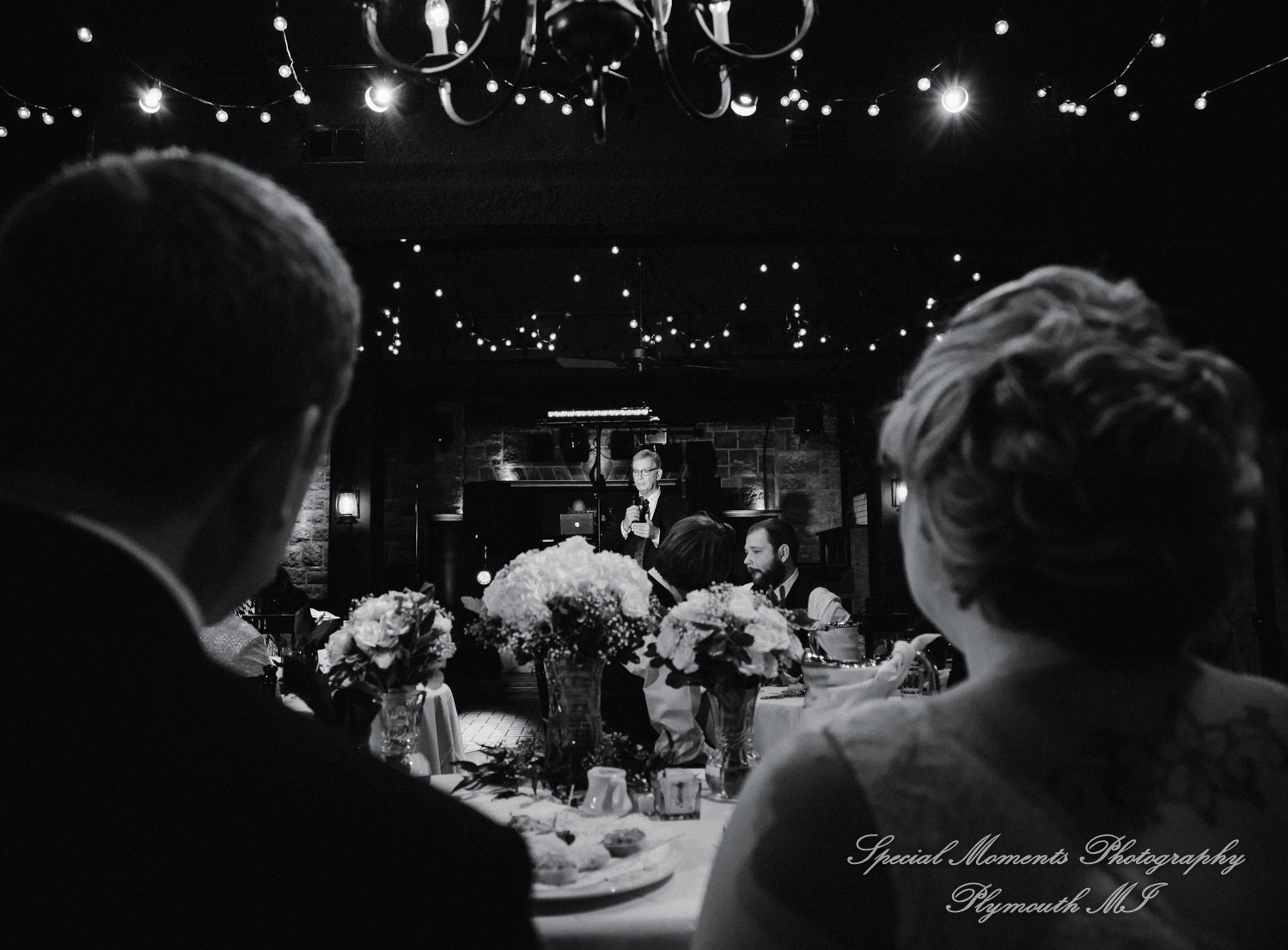 Wellers Raisin River Room Saline MI wedding photograph