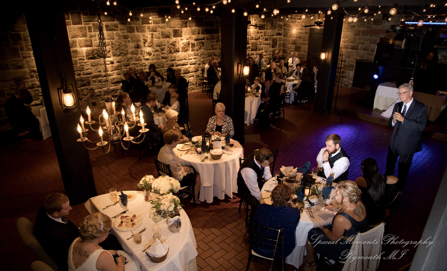 Wellers Raisin River Room Saline MI wedding photograph