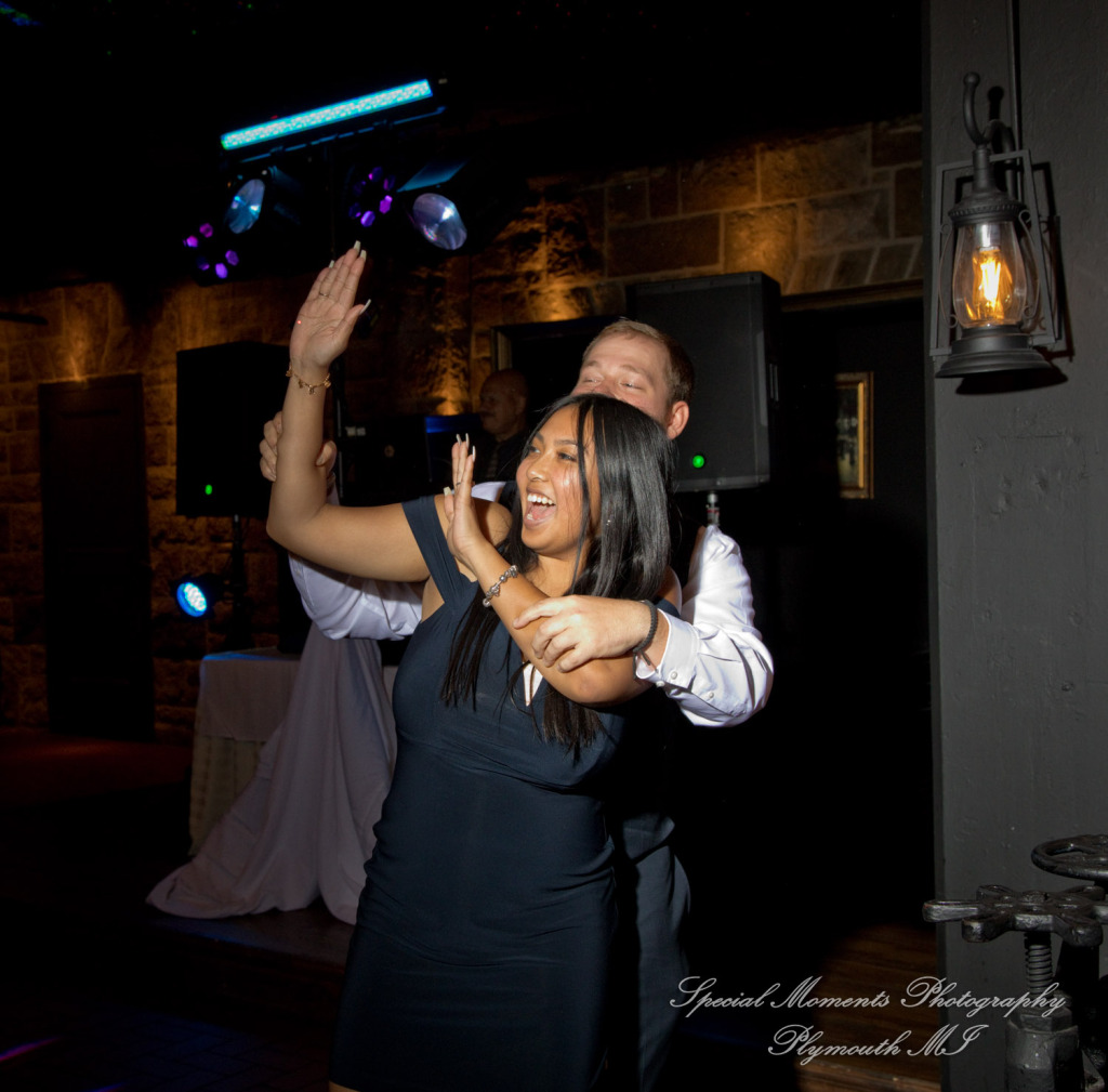 Wellers Raisin River Room Saline MI wedding photograph