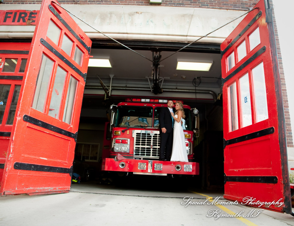 Jennifer & Eric at Belle Isle Conservatory Detroit MI wedding photography