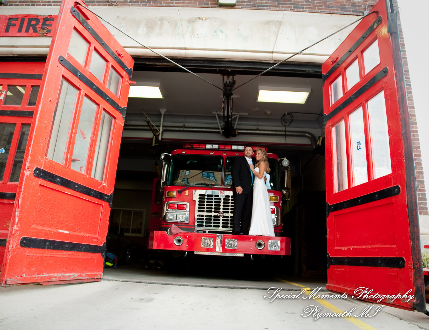 Belle Isle Conservatory Detroit MI wedding photograph