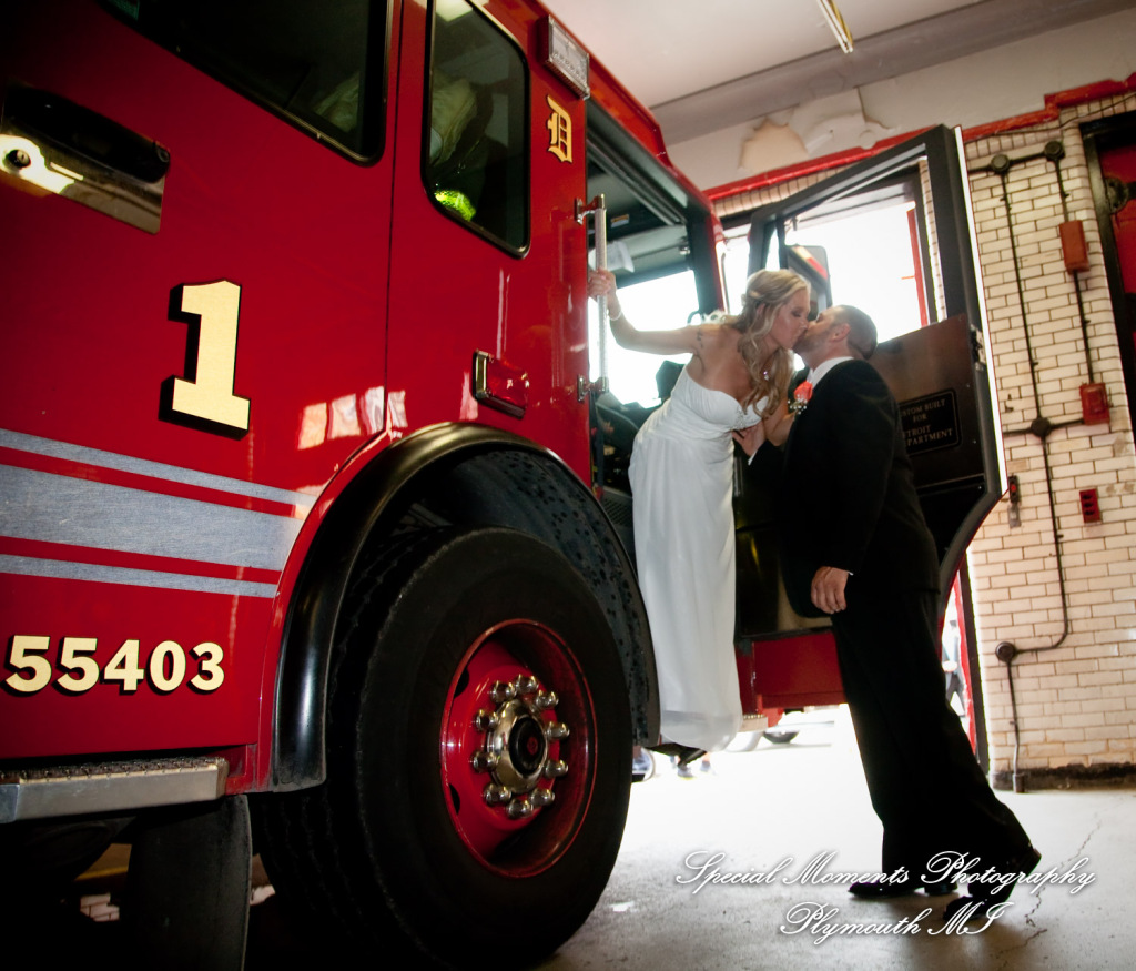Jennifer & Eric at Belle Isle Conservatory Detroit MI wedding photography
