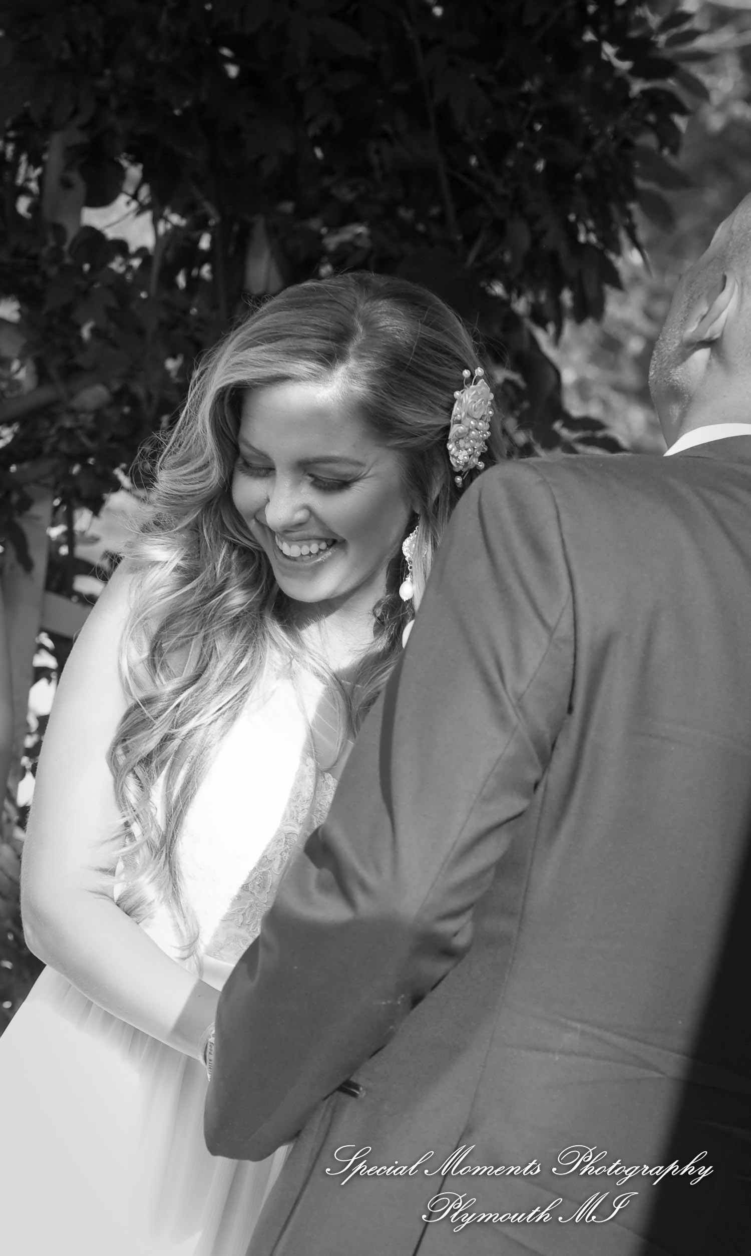 Crysta & Brian at Wellers Saline MI Raisin River Room wedding photography