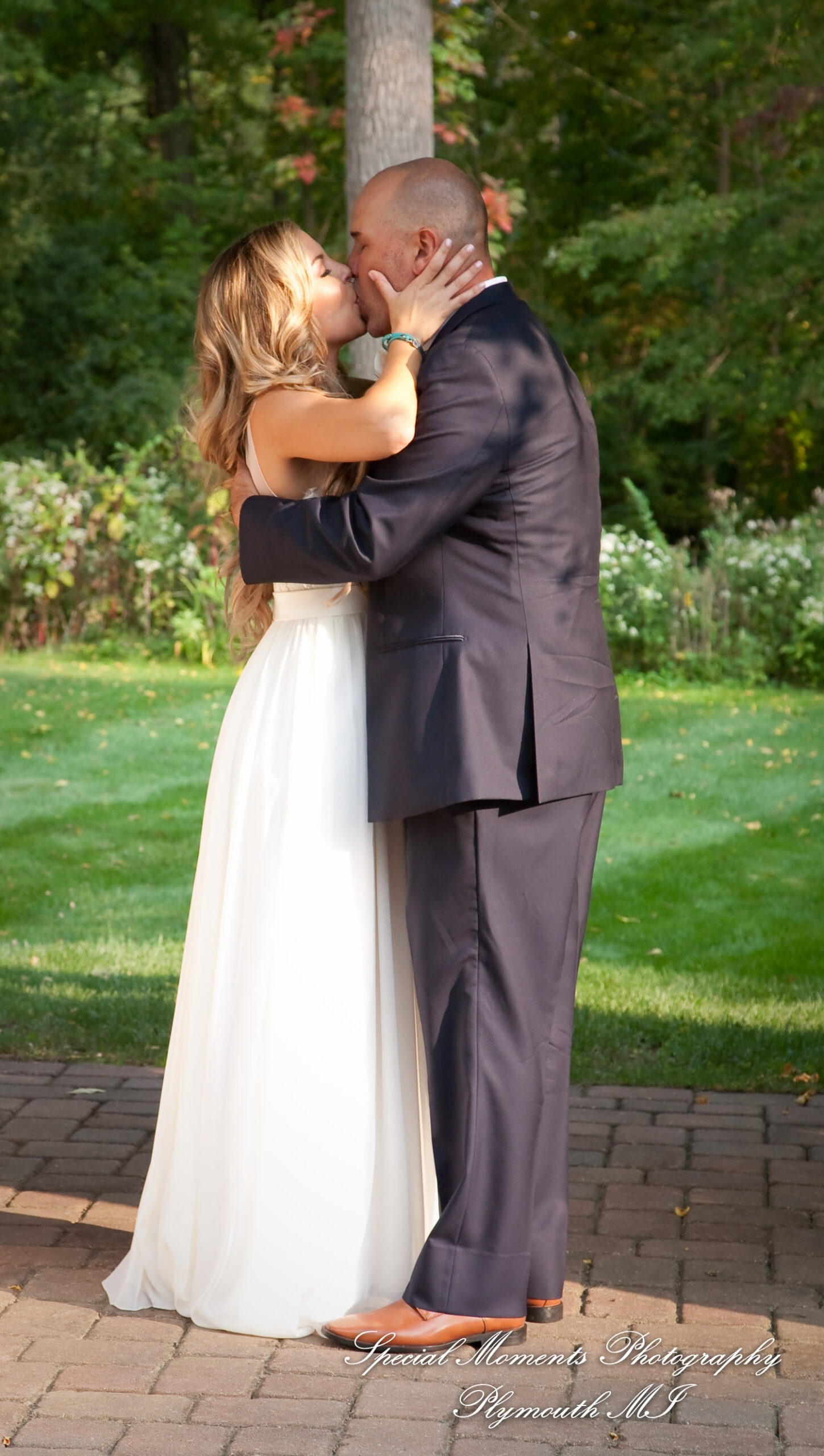 Crysta & Brian at Wellers Saline MI Raisin River Room wedding photography