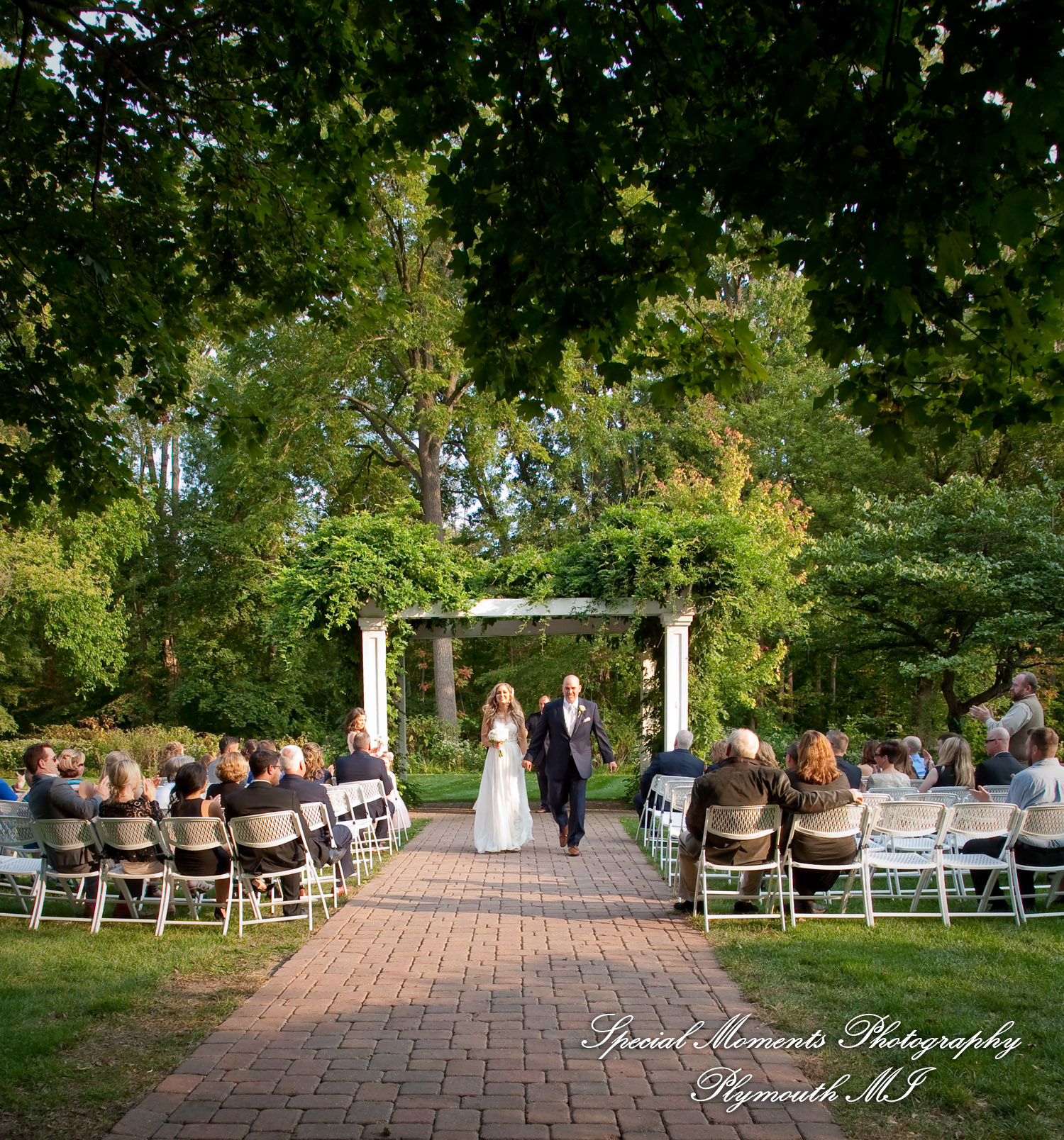 Crysta & Brian at Wellers Saline MI Raisin River Room wedding photography