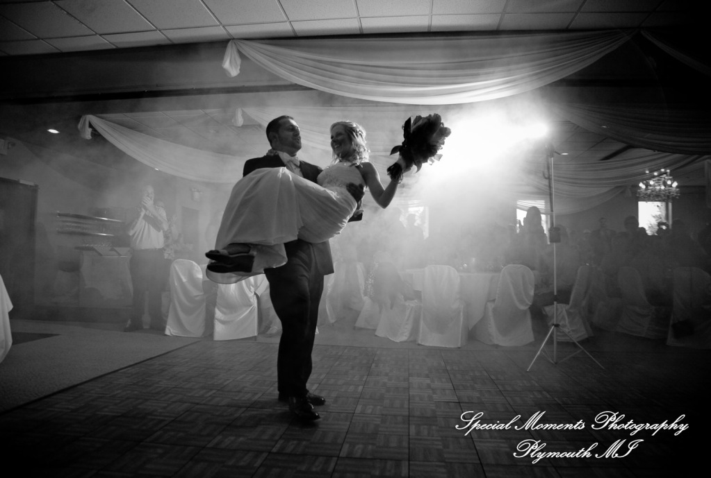 Jennifer & Eric at One Under Banquet Hall Livonia MI wedding photography