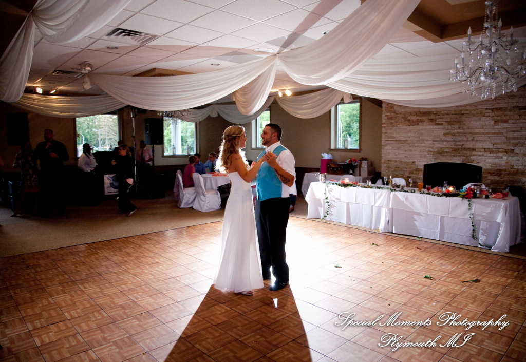 Jennifer & Eric at One Under Banquet Hall Livonia MI wedding photography
