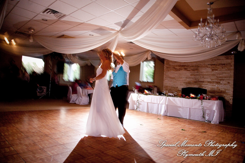 Jennifer & Eric at One Under Banquet Hall Livonia MI wedding photography