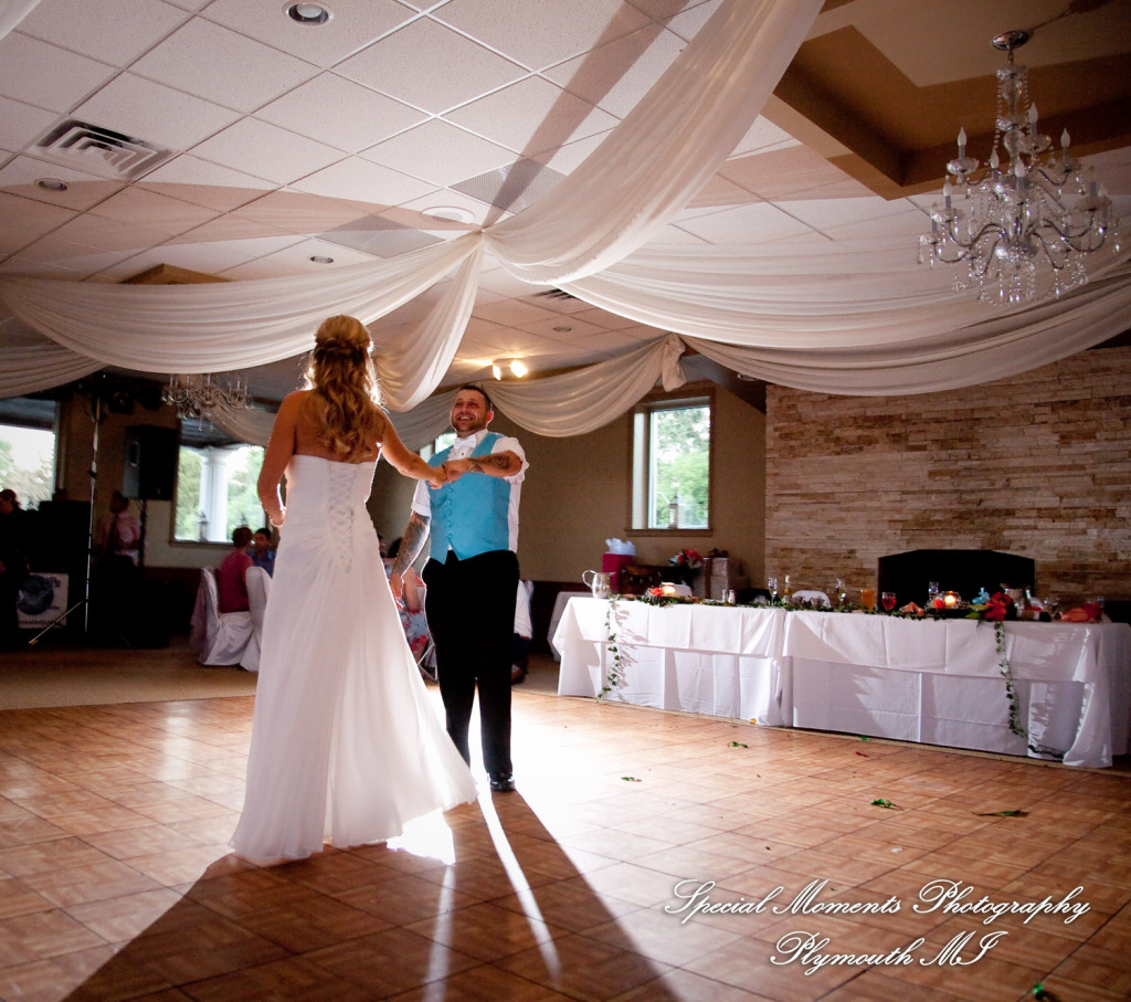 Jennifer & Eric at One Under Banquet Hall Livonia MI wedding photography