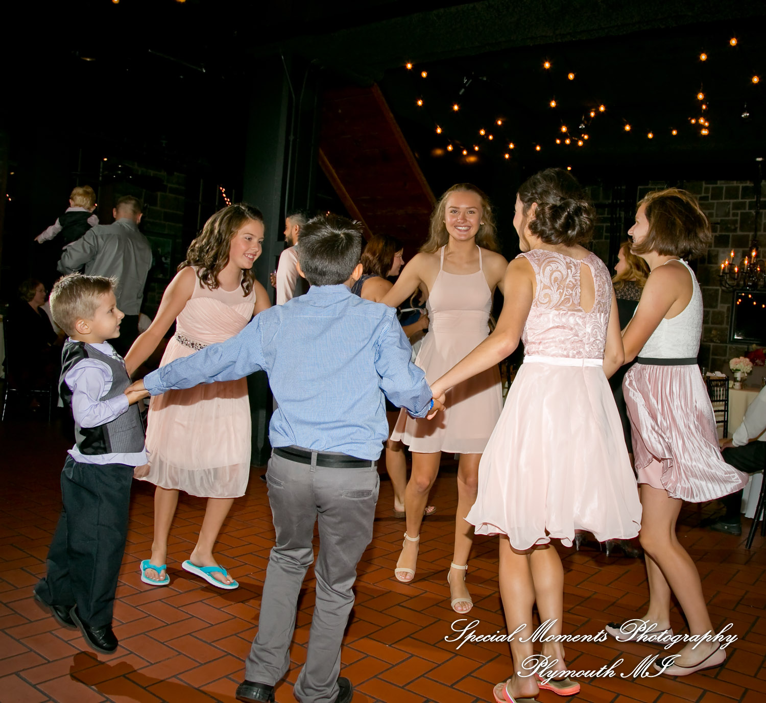 Crysta & Brian at Wellers Saline MI Raisin River Room wedding photography