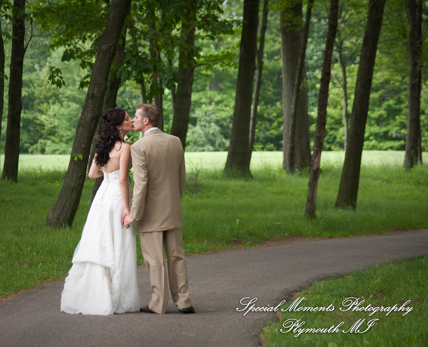 Derrick & Natasha at Cherry Creek Golf Club Shelby Twp. MI wedding photography