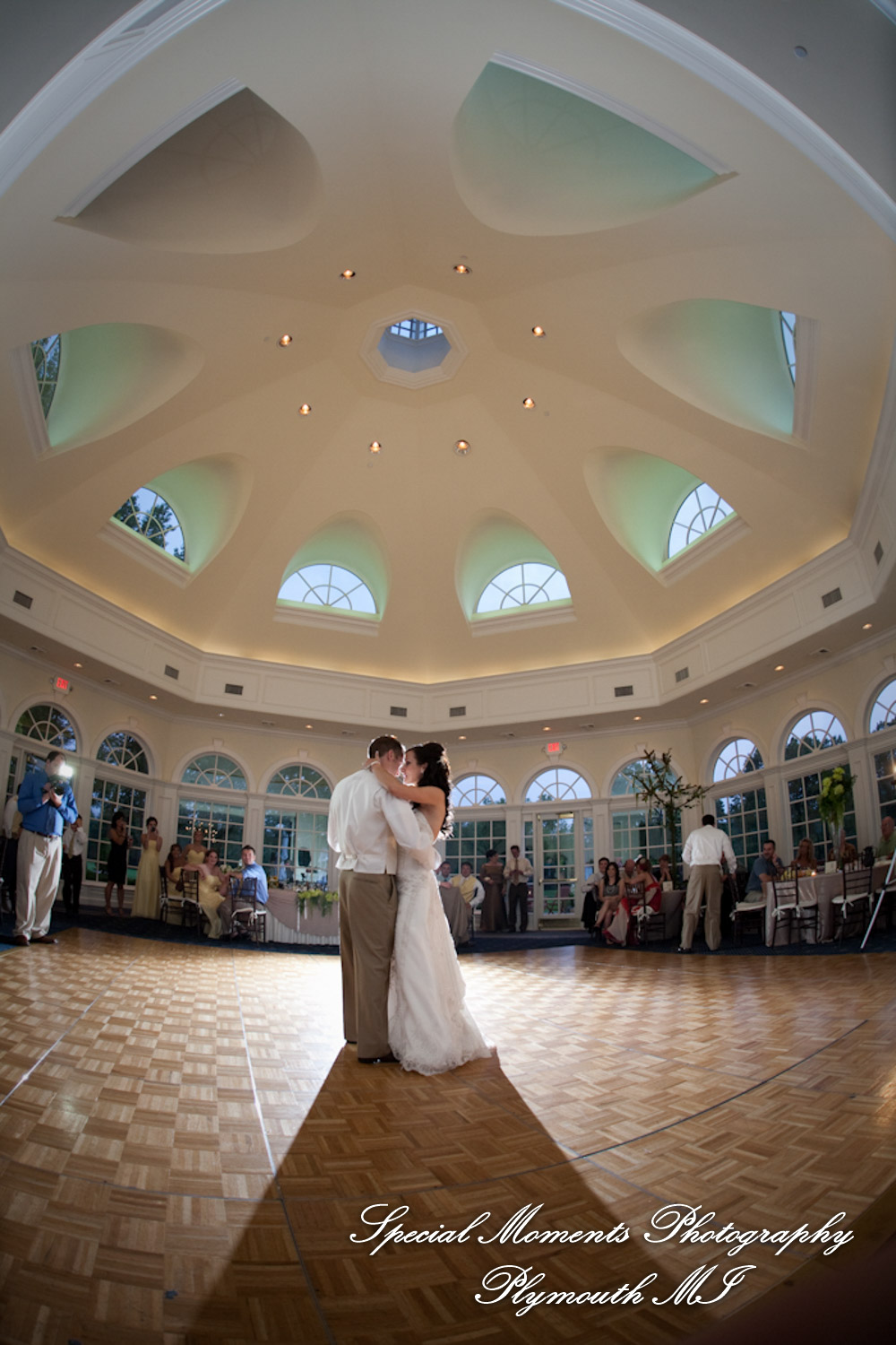 Derrick & Natasha at Cherry Creek Golf Club Shelby Twp. MI wedding photography
