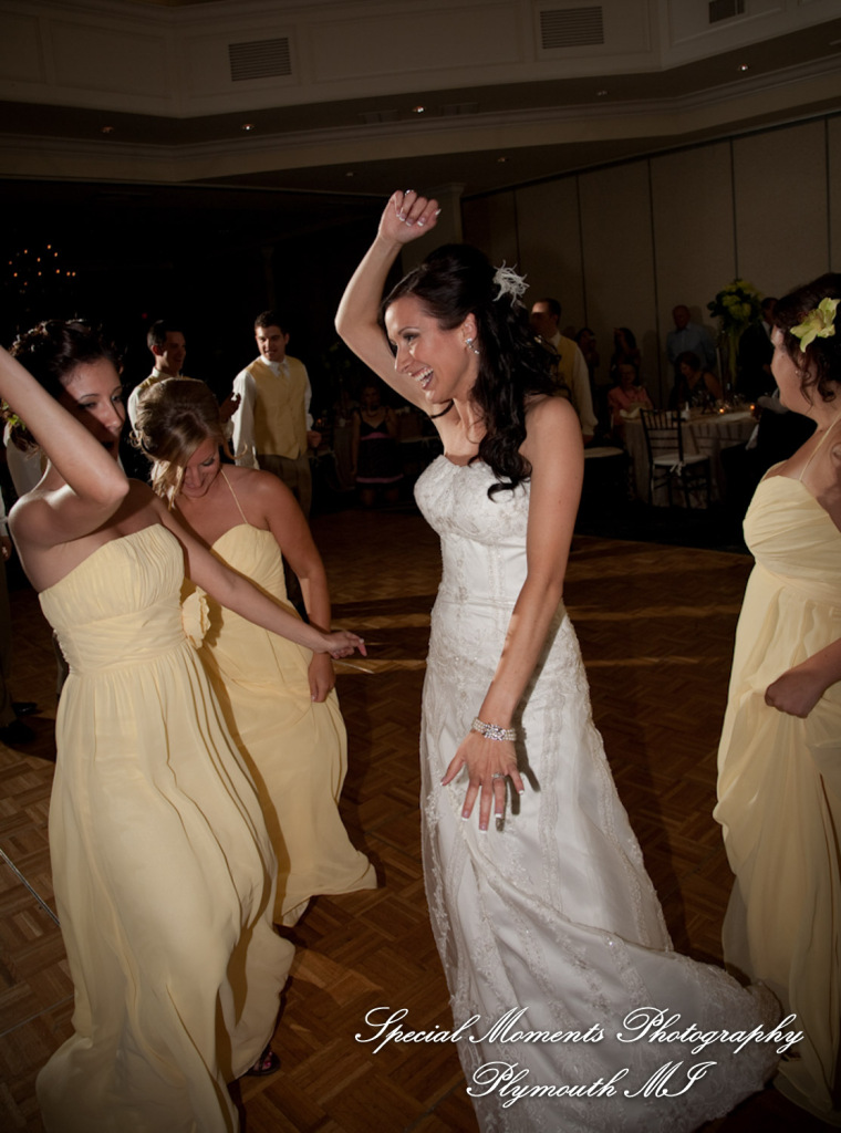 Derrick & Natasha at Cherry Creek Golf Club Shelby Twp. MI wedding photography