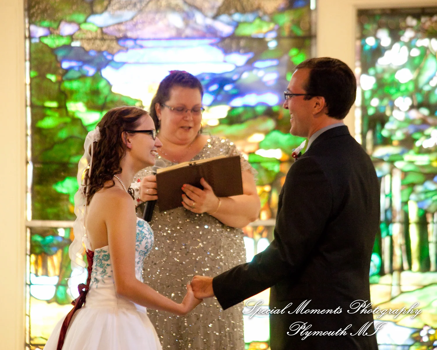 Canterbury Castle Lake Orion MI wedding photograph