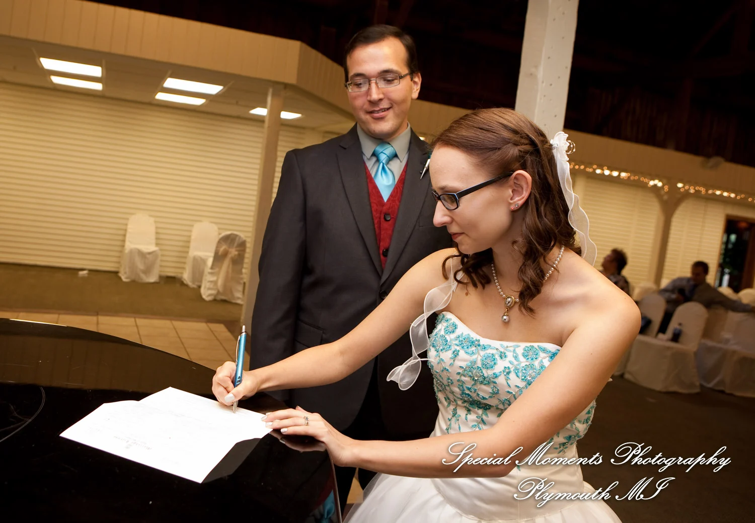 Canterbury Castle Lake Orion MI wedding photograph