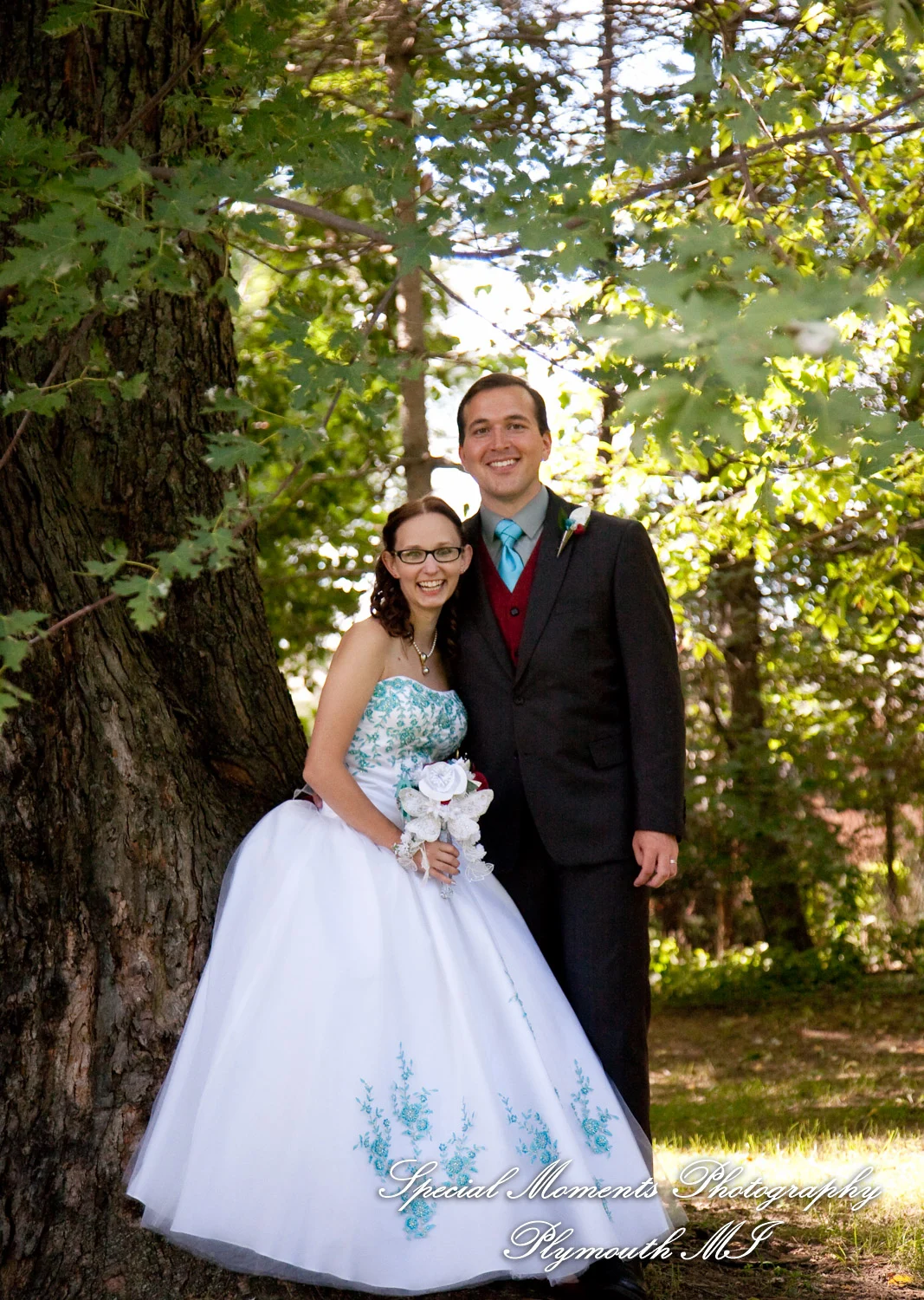 Canterbury Castle Lake Orion MI wedding photograph