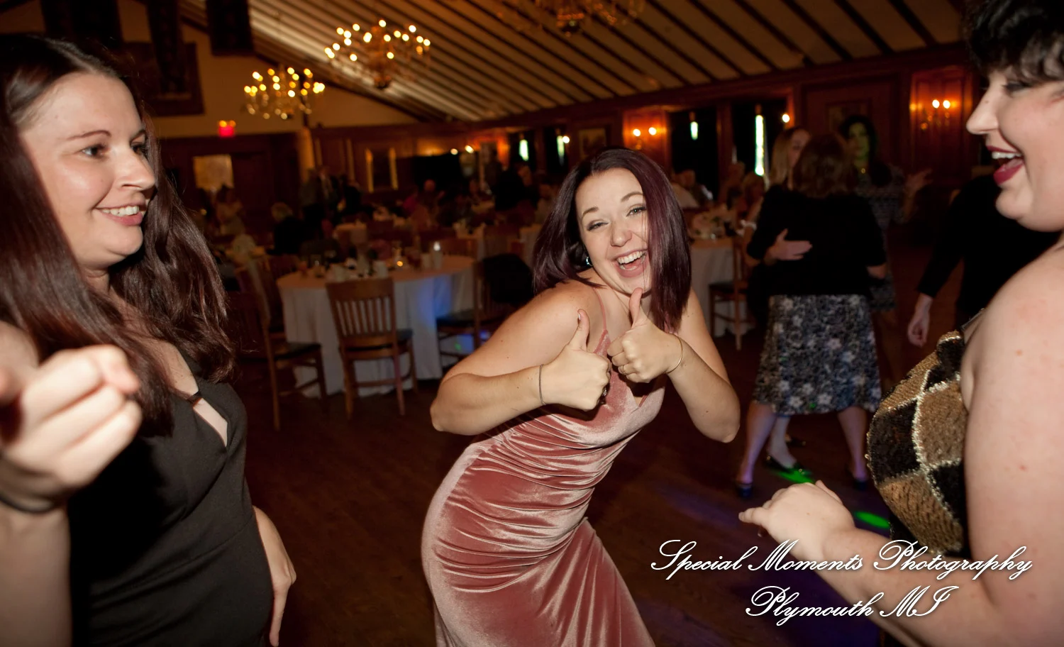 Canterbury Castle Lake Orion MI wedding photograph
