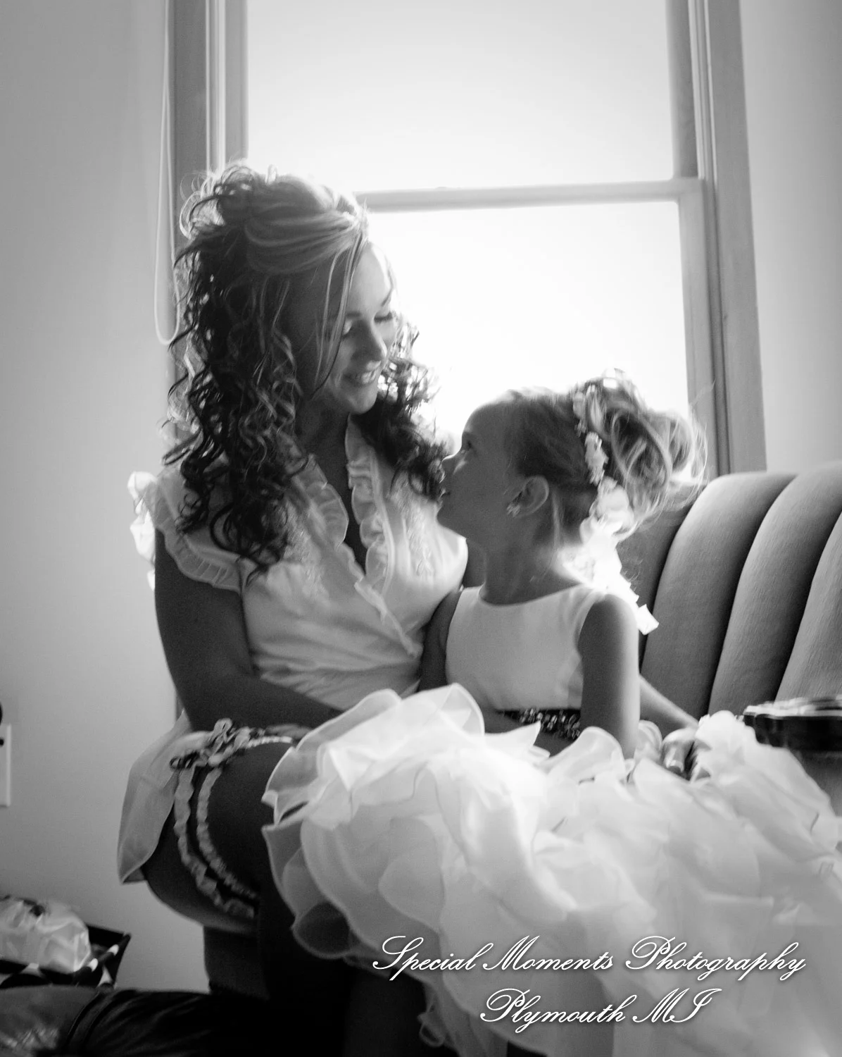 Canterbury Castle Lake Orion MI wedding photograph