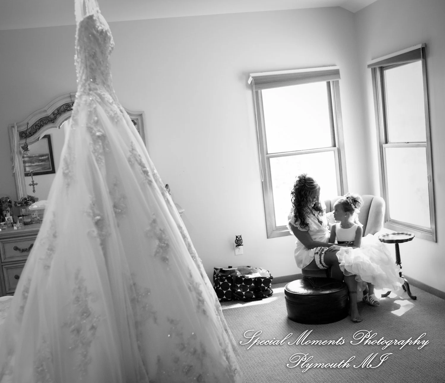 Canterbury Castle Lake Orion MI wedding photograph
