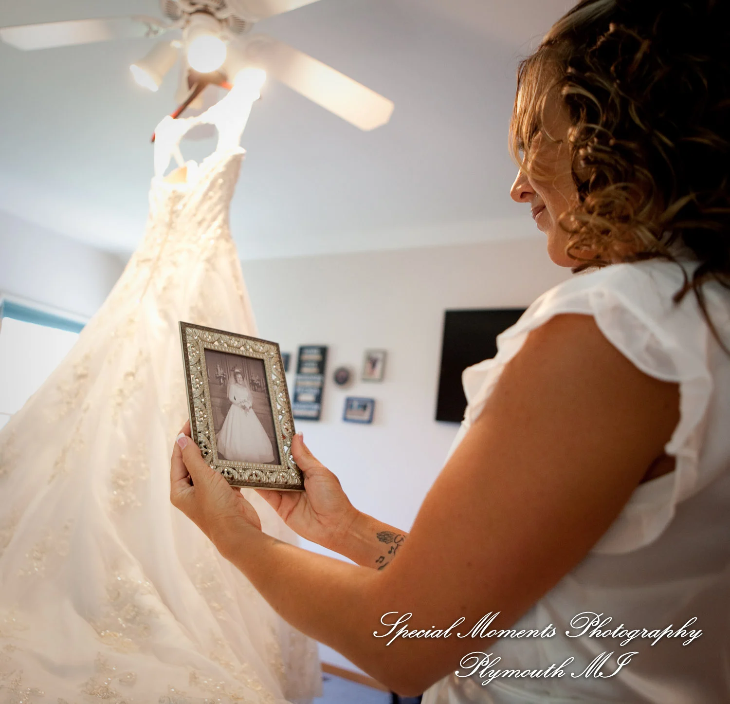 Canterbury Castle Lake Orion MI wedding photograph