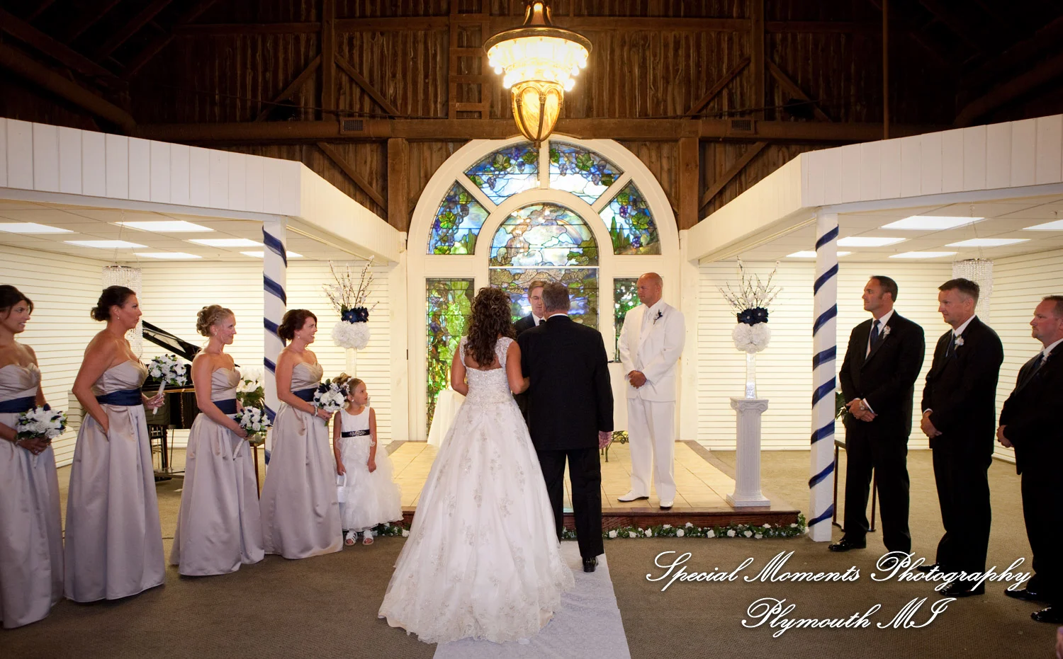 Canterbury Castle Lake Orion MI wedding photograph
