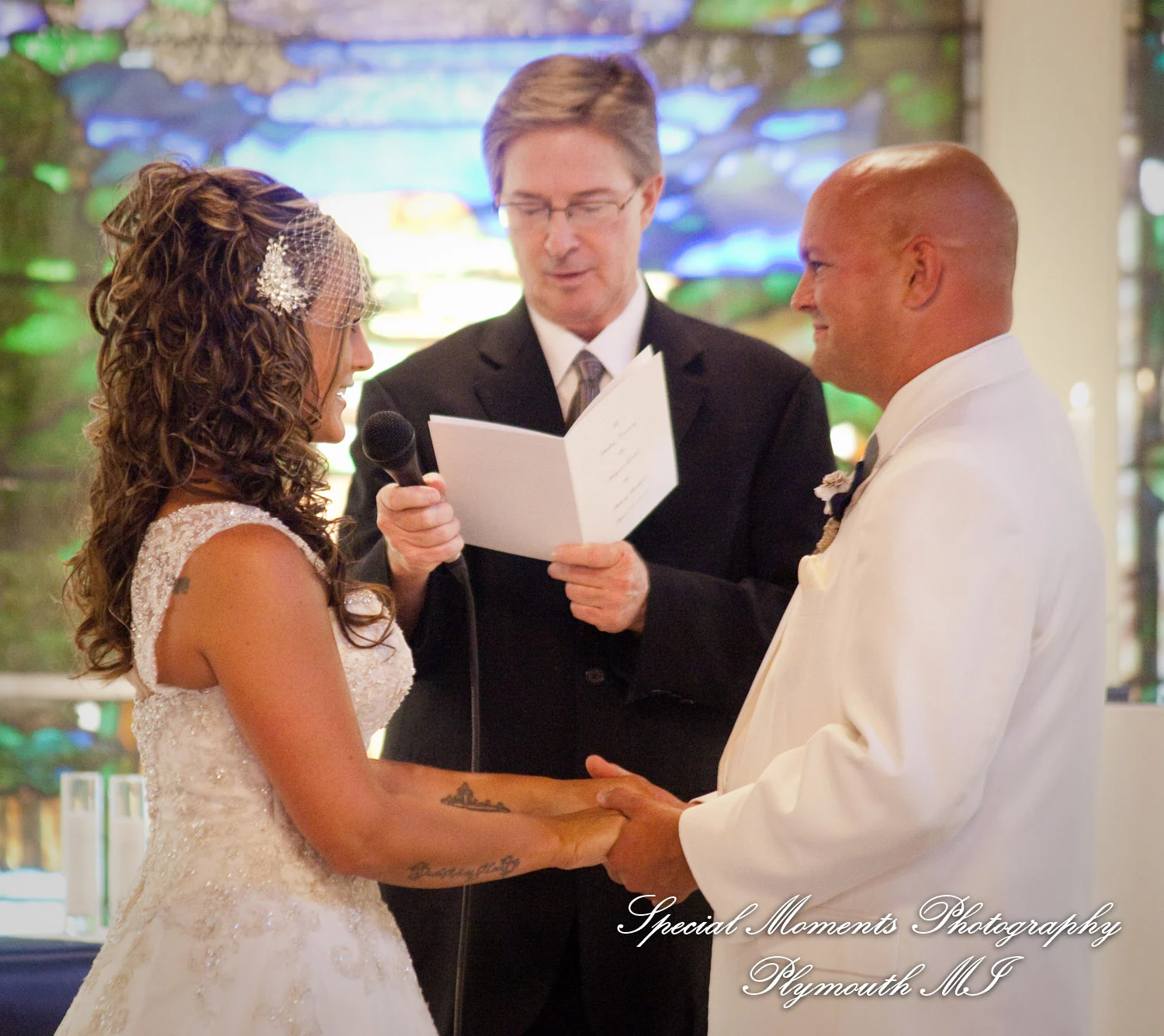 Canterbury Castle Lake Orion MI wedding photograph