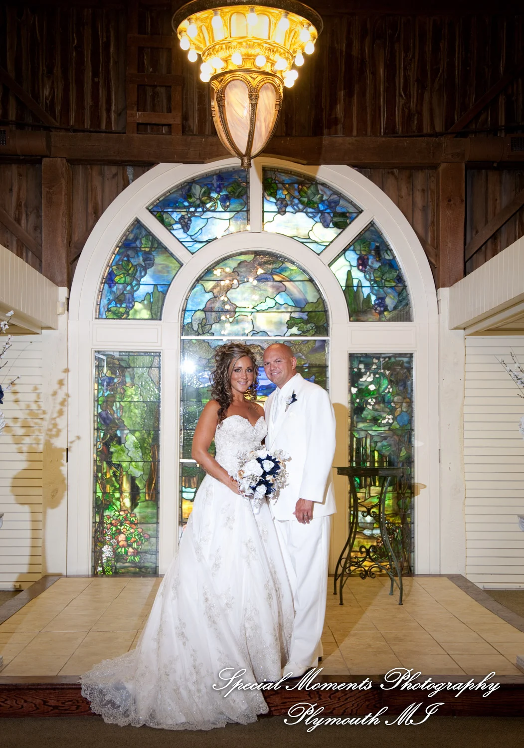 Canterbury Castle Lake Orion MI wedding photograph