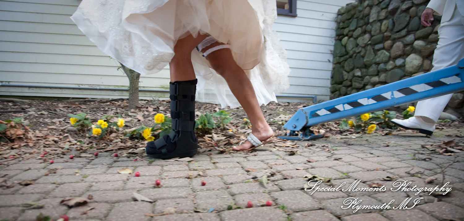Canterbury Castle Lake Orion MI wedding photograph