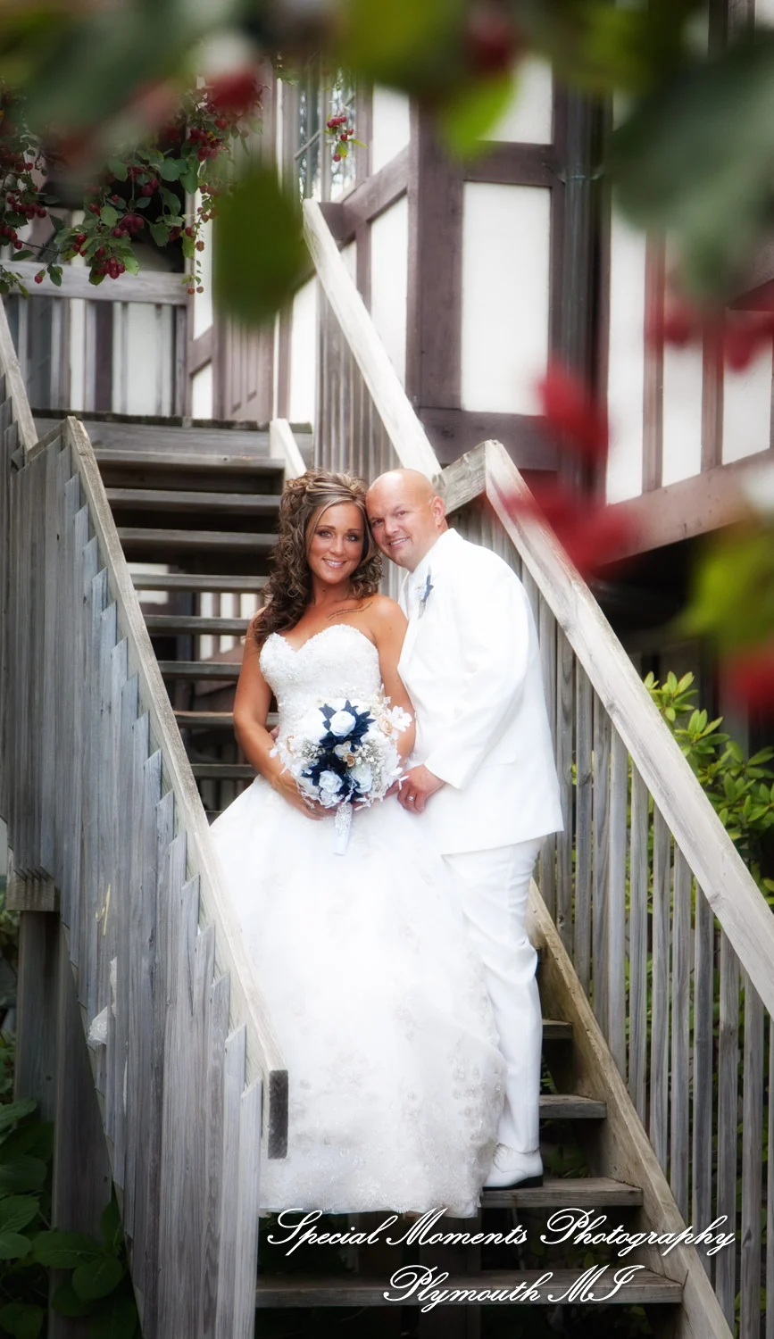 Canterbury Castle Lake Orion MI wedding photograph