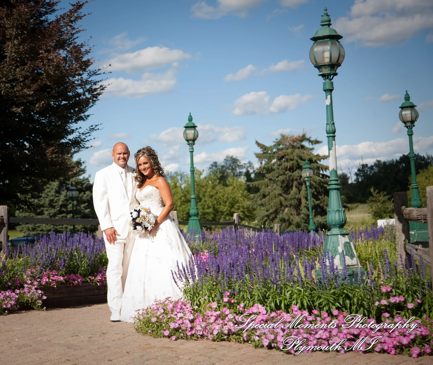 Canterbury Castle Lake Orion MI wedding photograph