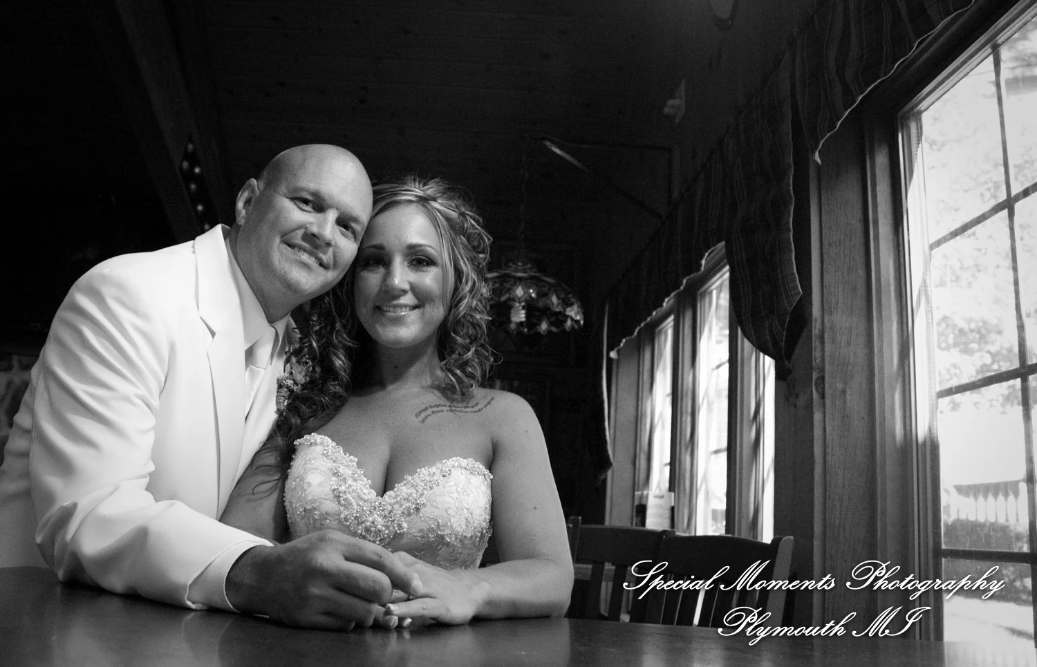 Canterbury Castle Lake Orion MI wedding photograph