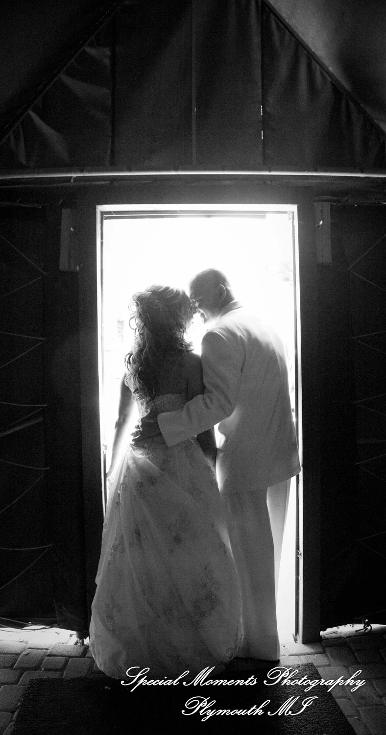 Canterbury Castle Lake Orion MI wedding photograph