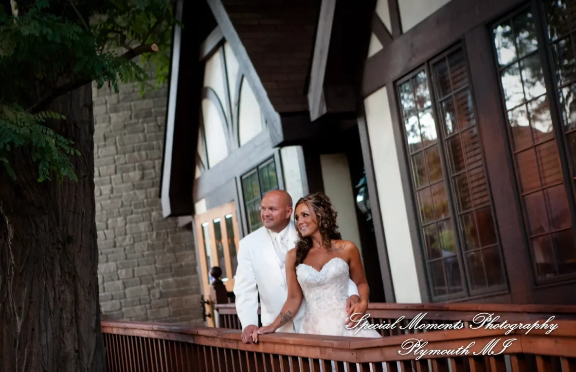 Canterbury Castle Lake Orion MI wedding photograph