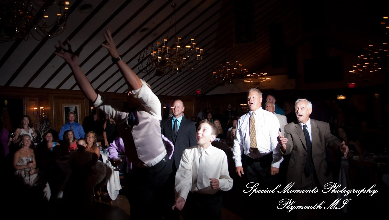 Canterbury Castle Lake Orion MI wedding photograph