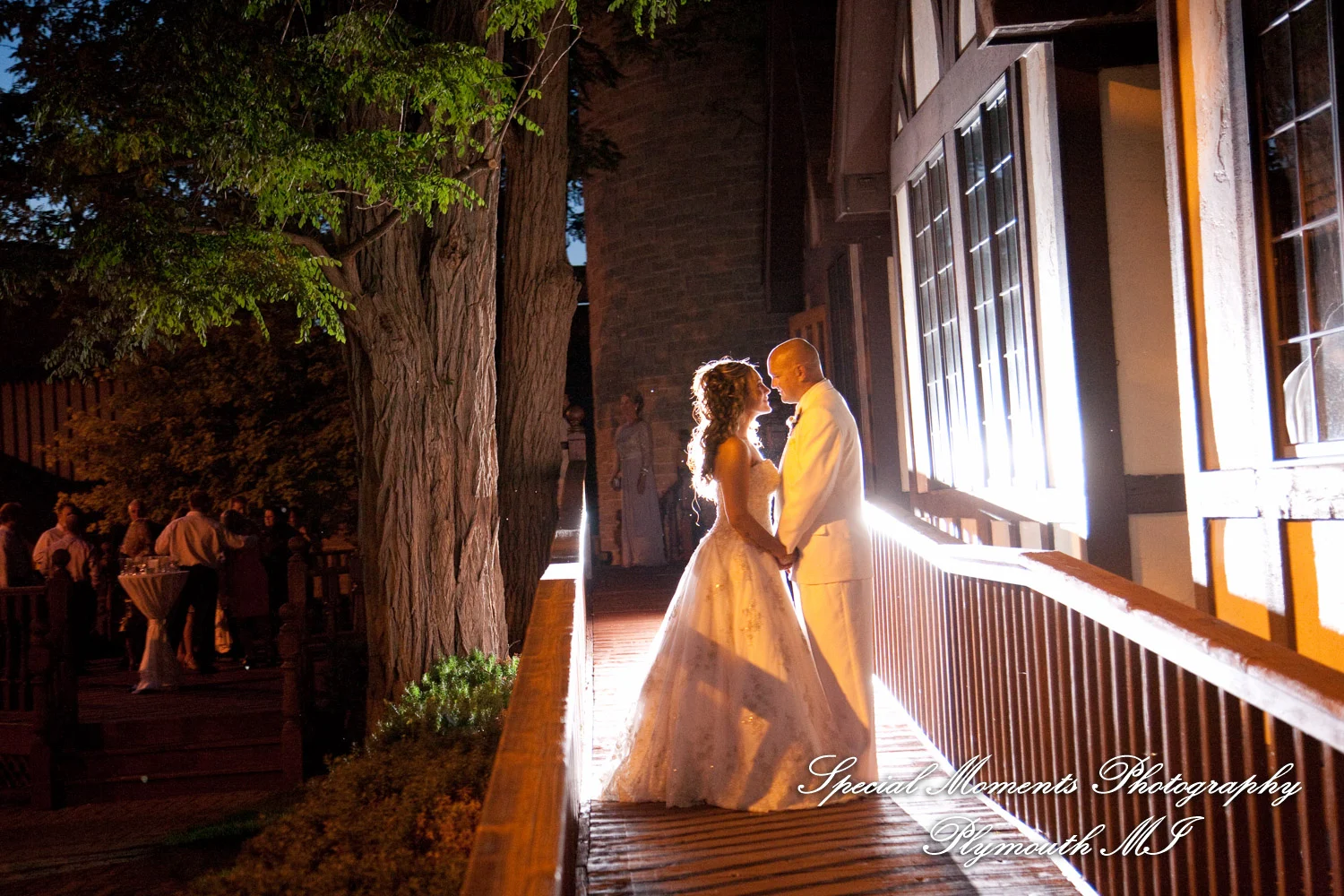 Canterbury Castle Lake Orion MI wedding photograph
