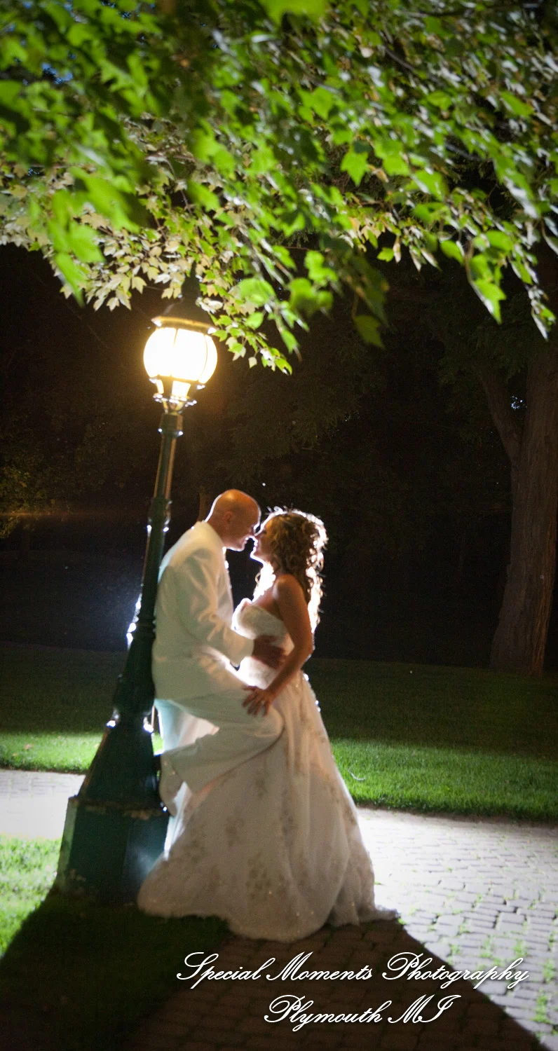 Canterbury Castle Lake Orion MI wedding photograph