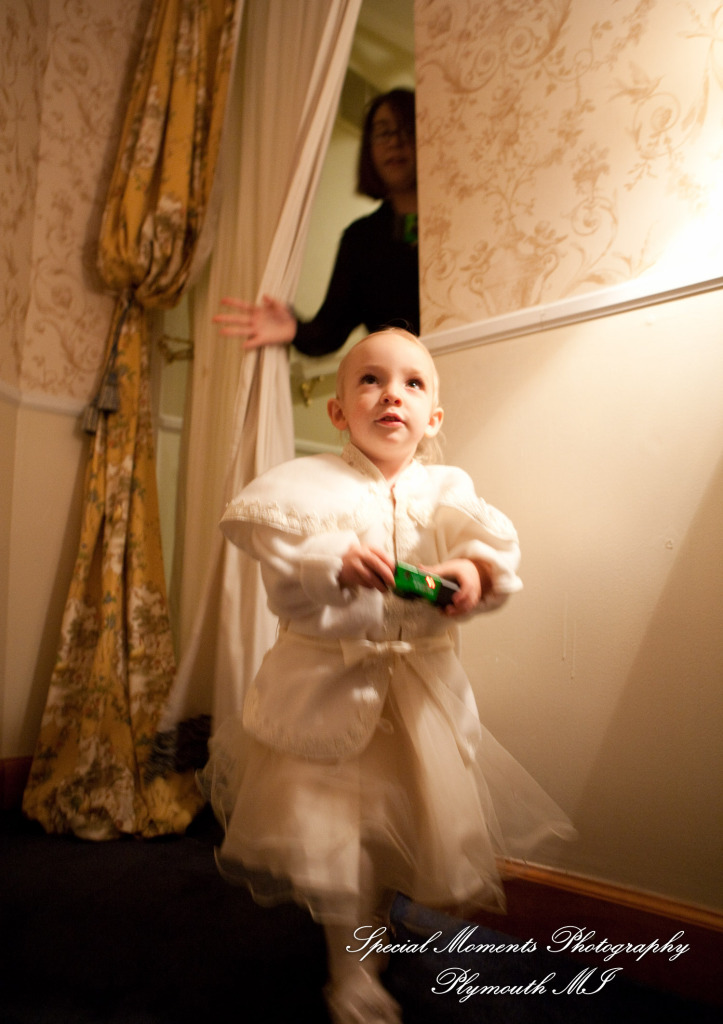 Tricia & JR at Little Wedding Chapel Taylor MI wedding photography