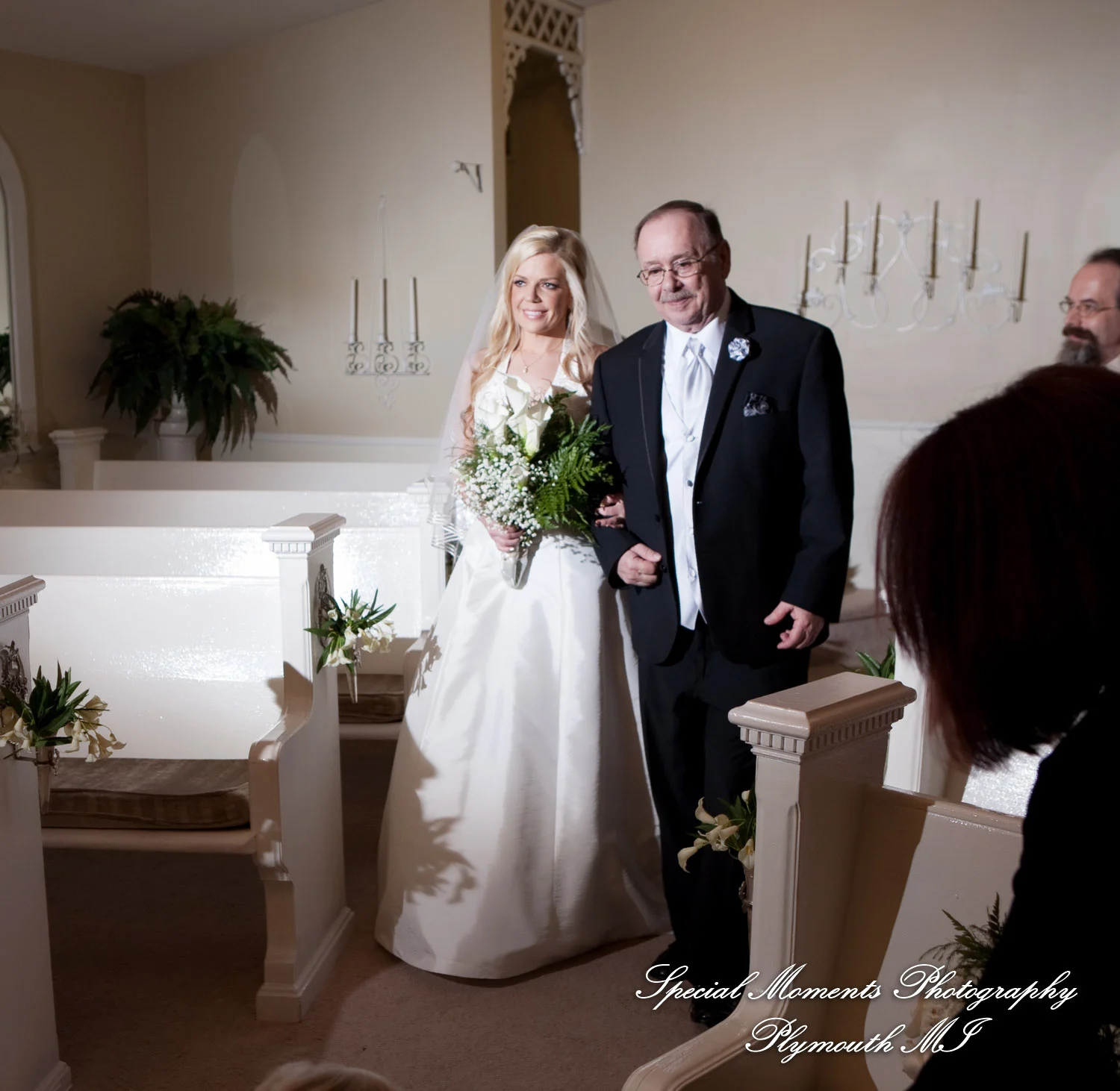 Little Wedding Chapel Taylor MI wedding photograph