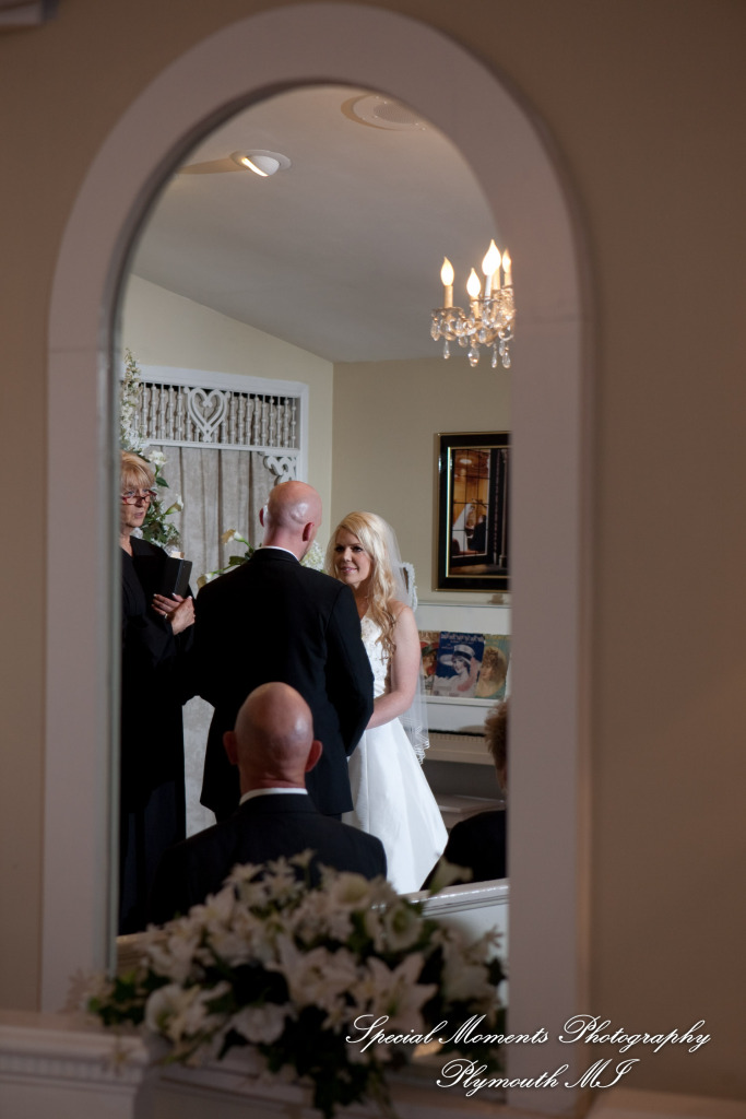 Tricia & JR at Little Wedding Chapel Taylor MI wedding photography