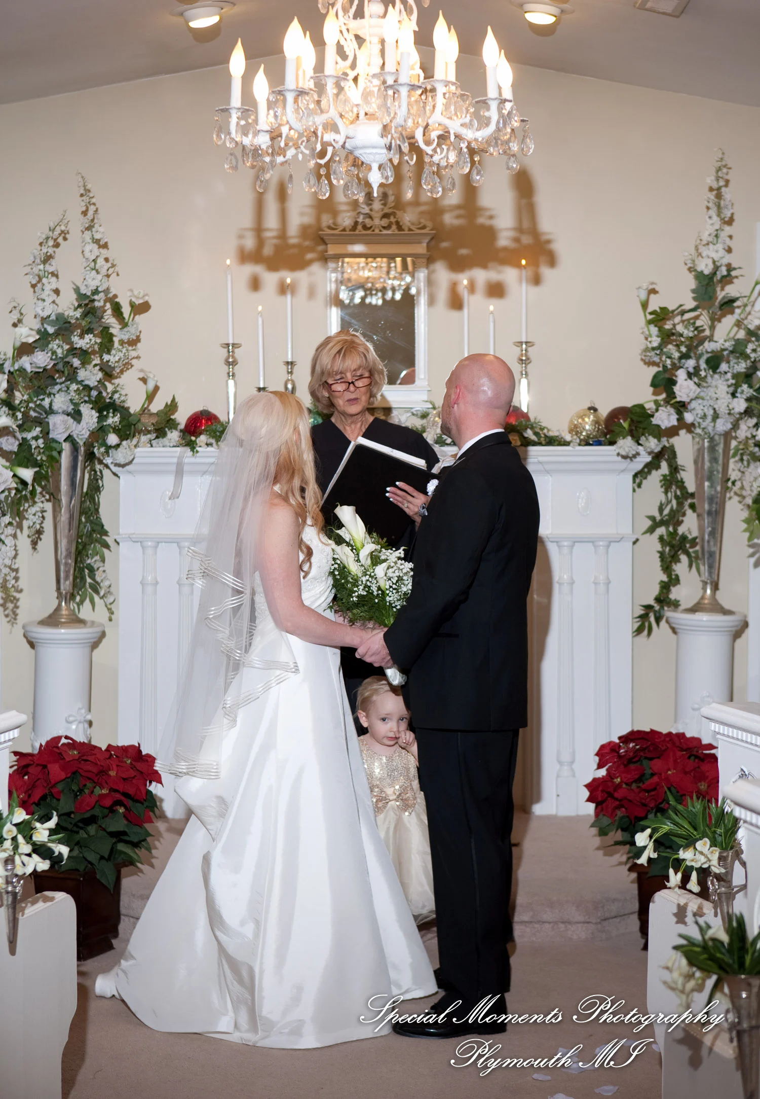 Little Wedding Chapel Taylor MI wedding photograph