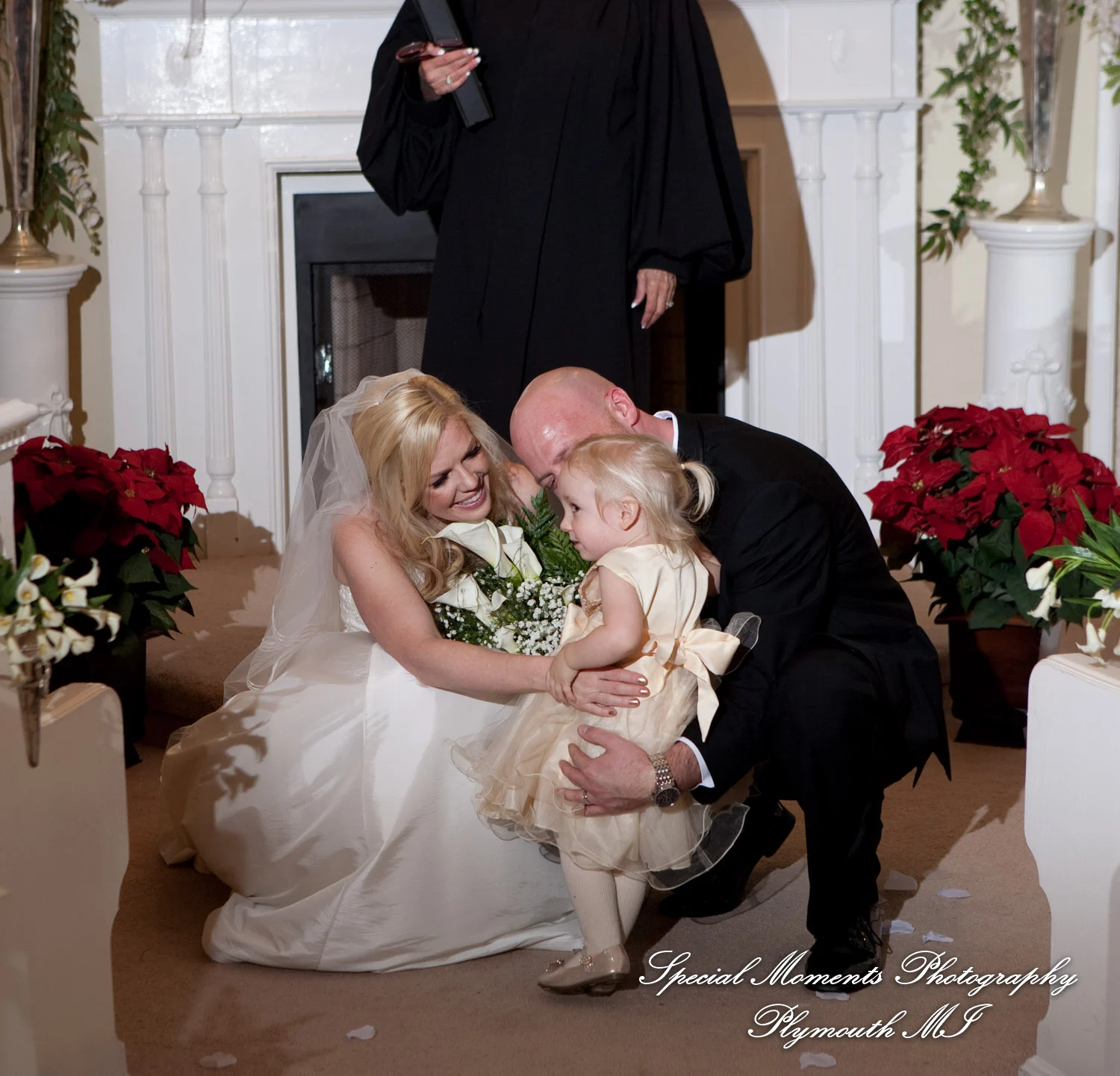 Little Wedding Chapel Taylor MI wedding photograph