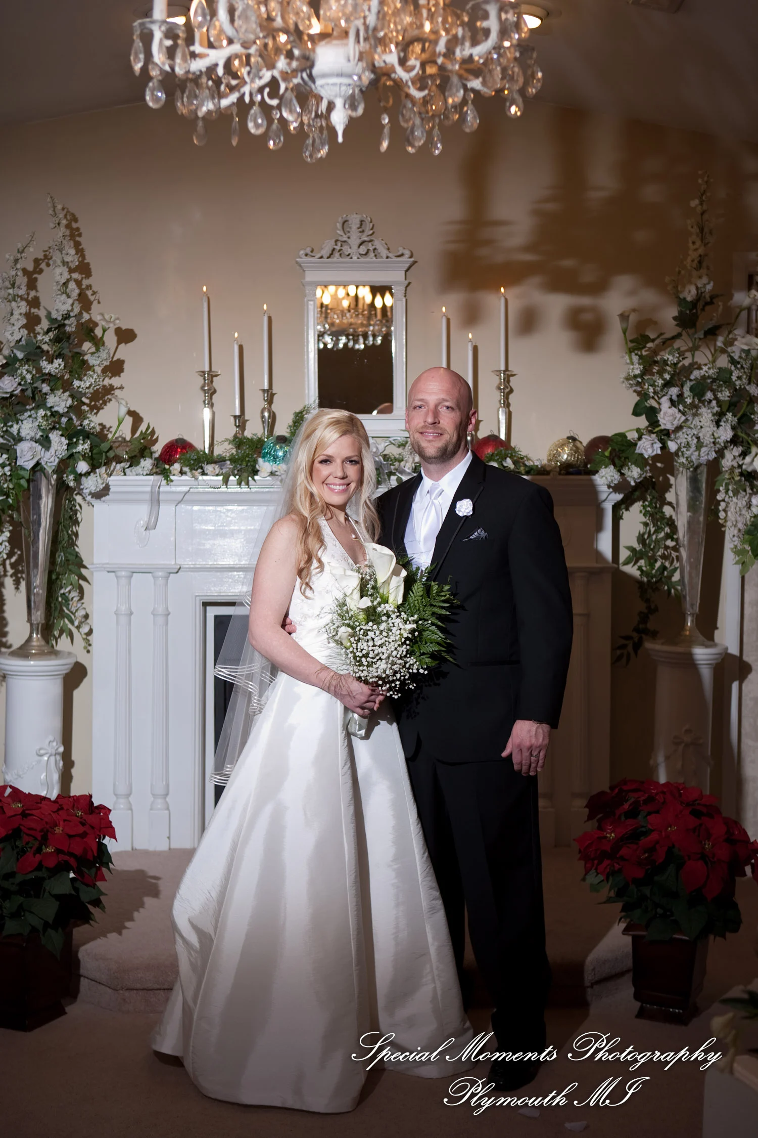 Little Wedding Chapel Taylor MI wedding photograph