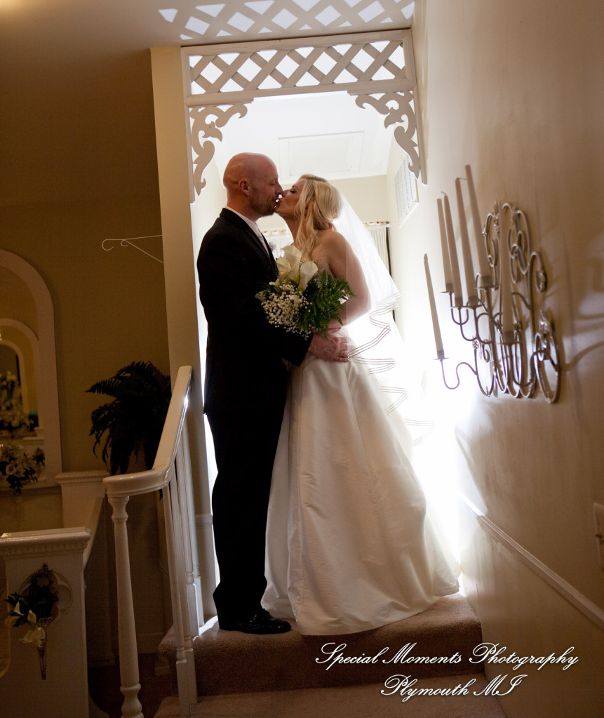 Tricia & JR at Little Wedding Chapel Taylor MI wedding photography