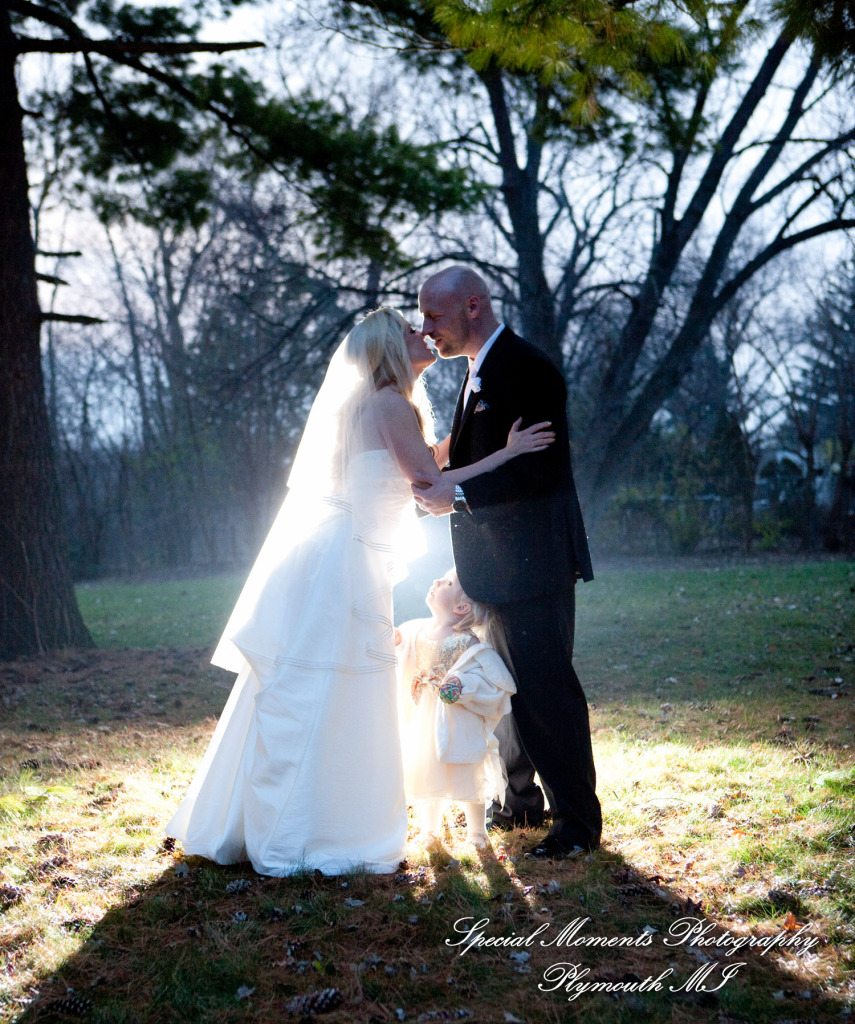 Tricia & JR at Little Wedding Chapel Taylor MI wedding photography