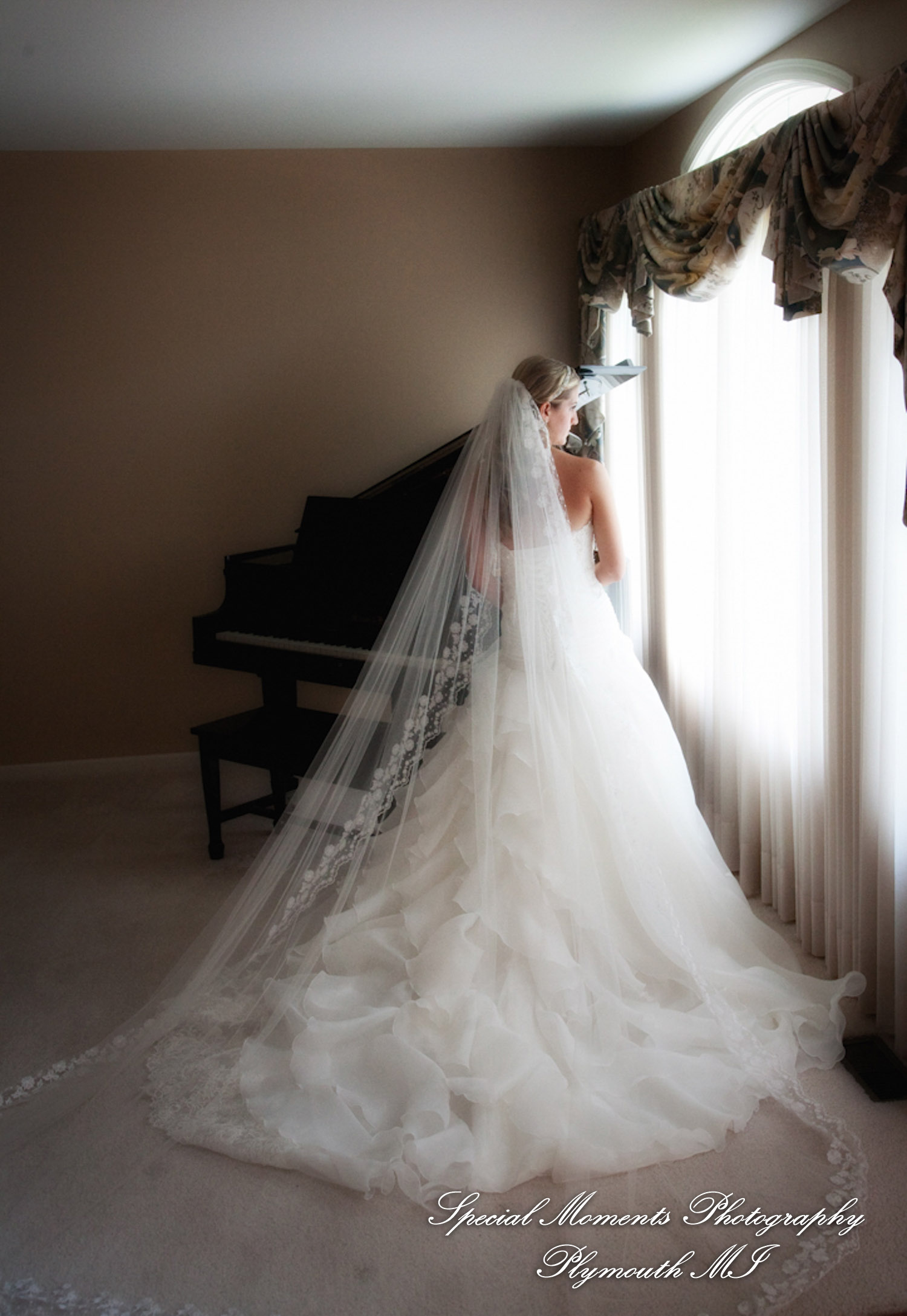 Michael & Genevieve at St. Paul on the lake Grosse Pointe Farms wedding photography