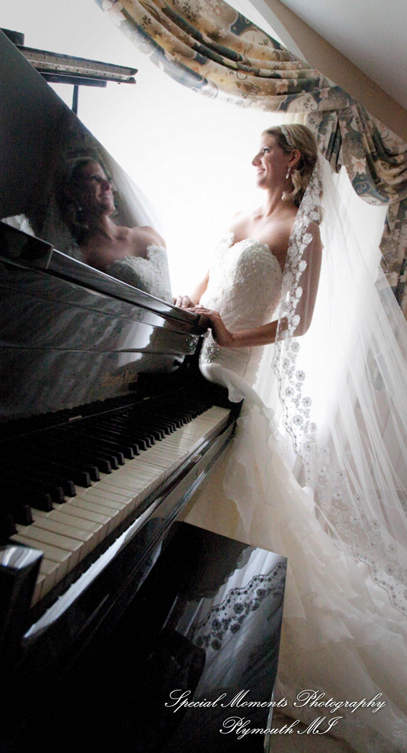 Michael & Genevieve at St. Paul on the lake Grosse Pointe Farms wedding photography